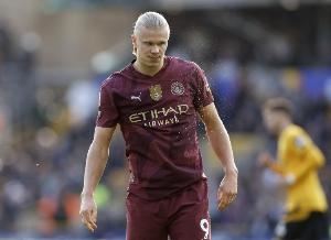 本赛季欧冠三人在两场比赛都至少梅开二度：哈兰德、姆巴佩、凯恩